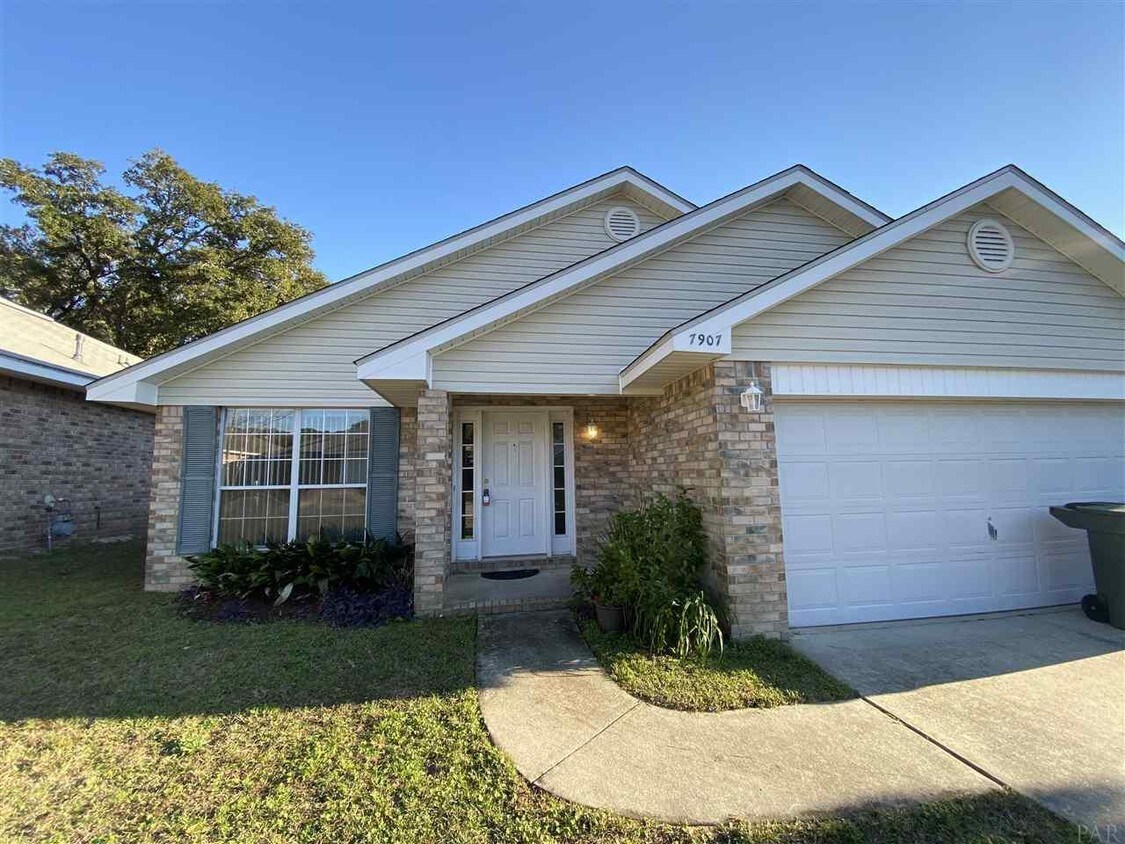 Foto principal - 7907 Cayenne Way
