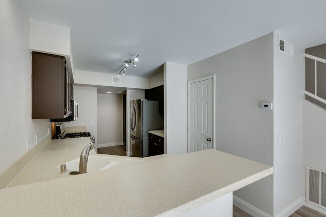 Foto del edificio - Remodeled 3 bedroom townhouse near Wigwam ...