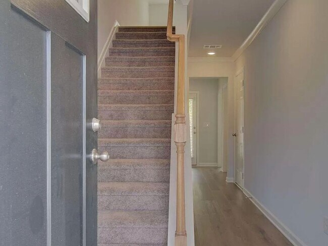 Building Photo - New 4 Bedroom Townhome in Atlanta - FIRST ...