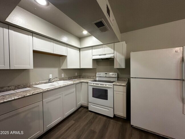 Foto del edificio - 1421 E Fillmore St