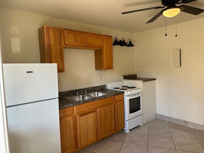 Foto del edificio - 3801 Triana Blvd SW