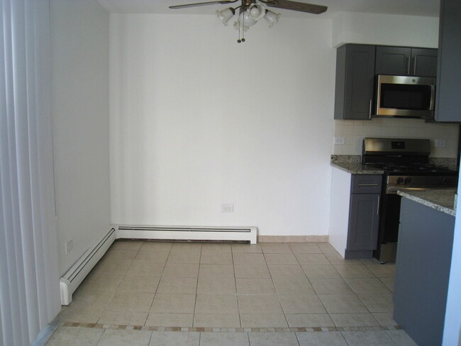 Building Photo - 187 Pickwick Dr