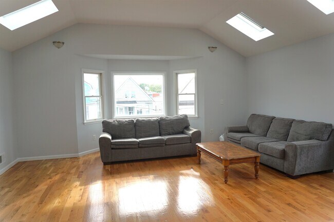 Foto del edificio - 278 Woodlawn Ave