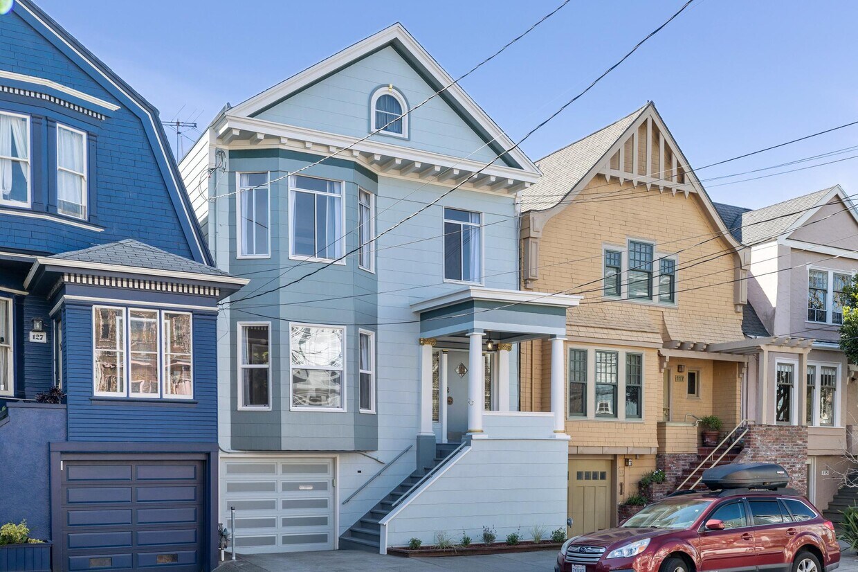 Primary Photo - 123 10th Ave