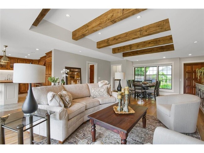 Building Photo - 3465 Deephaven Ave