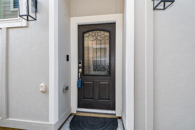 Foto del edificio - 1527 Lakeline Oak Dr