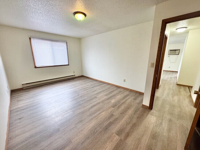 Building Photo - 1402 32nd St S