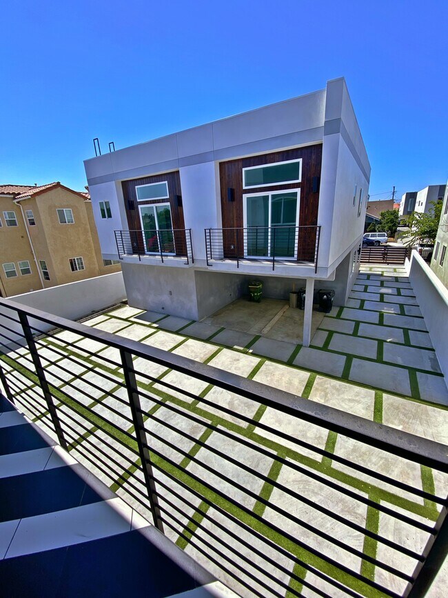 Foto del edificio - 4627 W 18th St