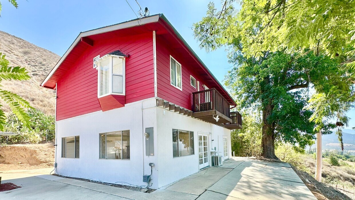 Primary Photo - Nicely Updated Country Two-Story Home in t...