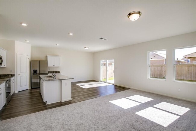 Foto del edificio - 151 Thistle Ln