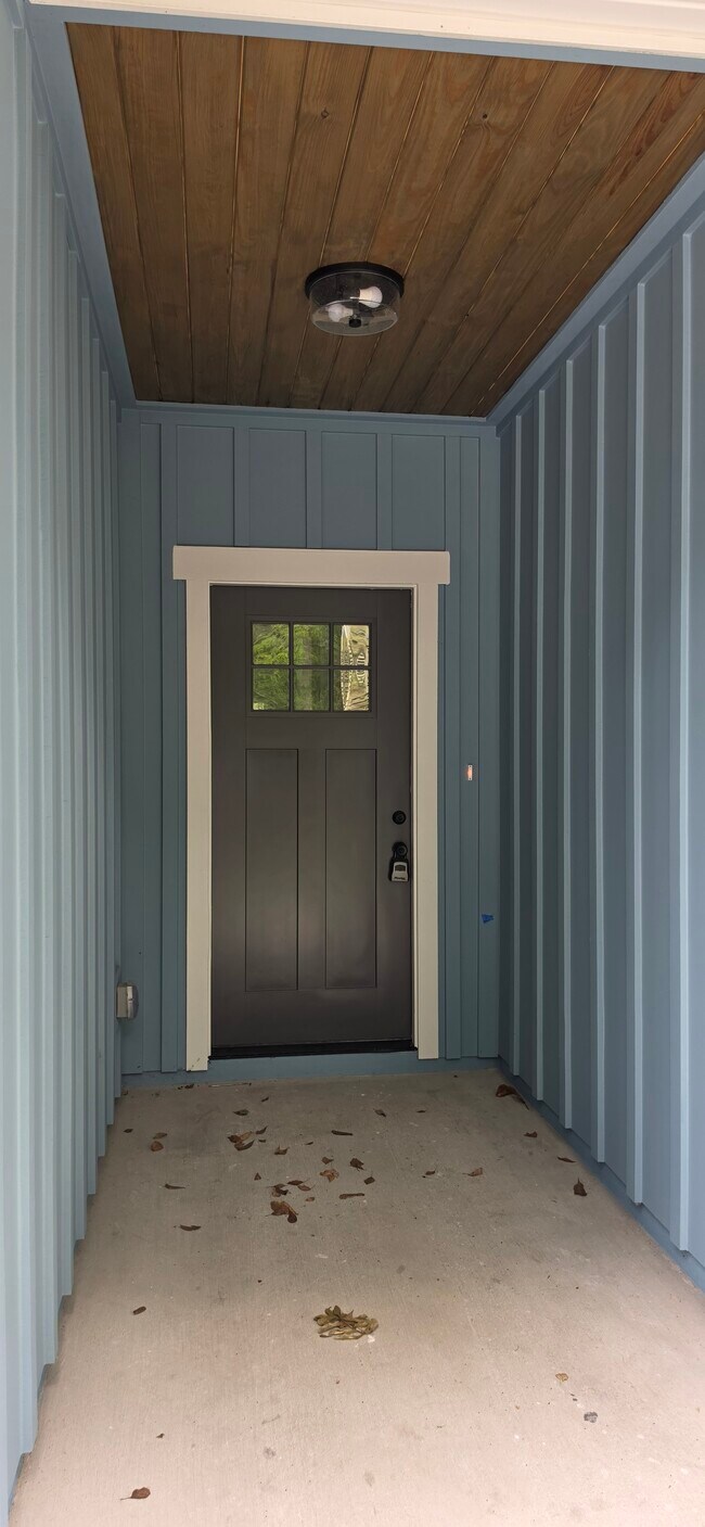 Building Photo - 63 Delmonte St