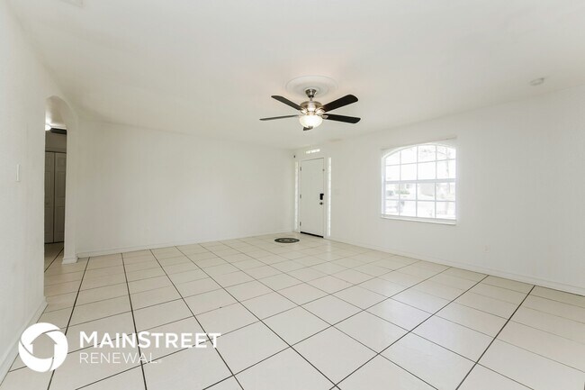 Building Photo - 4003 3rd St W