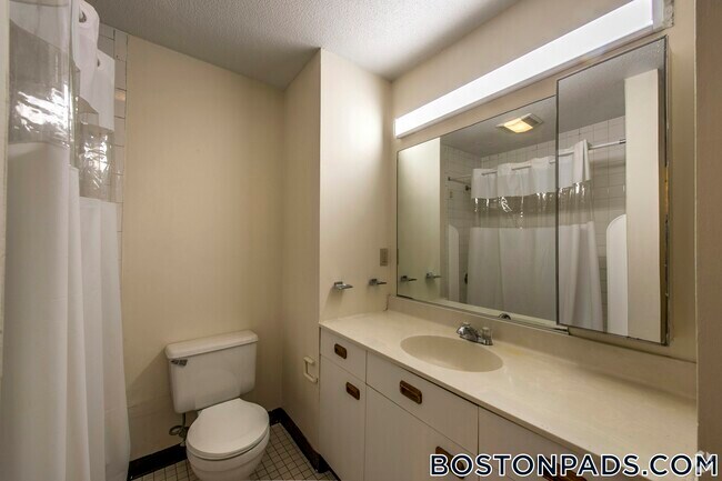 Building Photo - 148 N Beacon St