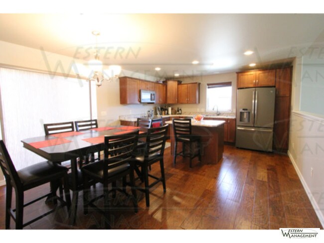 Building Photo - 846 Siesta Ave