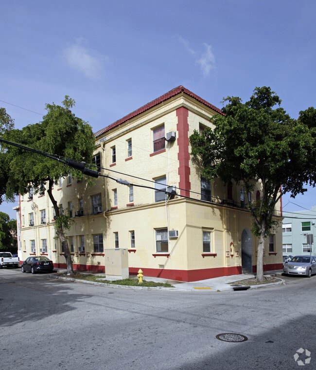 Building Photo - Villa Sonia