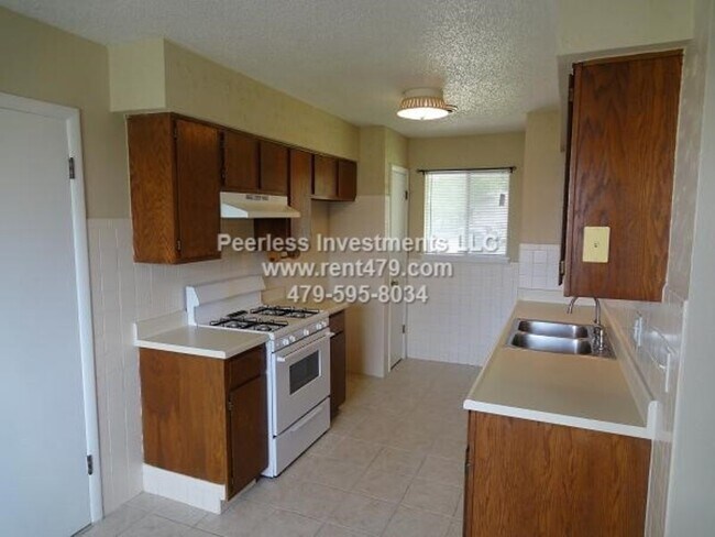 Building Photo - 1306 Janda Dr