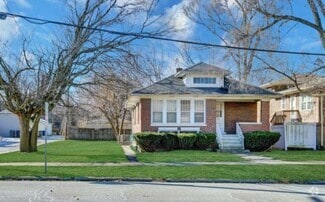 Building Photo - 21510 Maple St