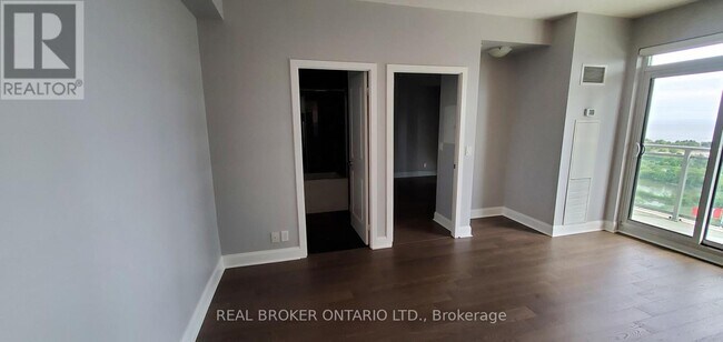 Photo du bâtiment - 33 Shore Breeze Dr