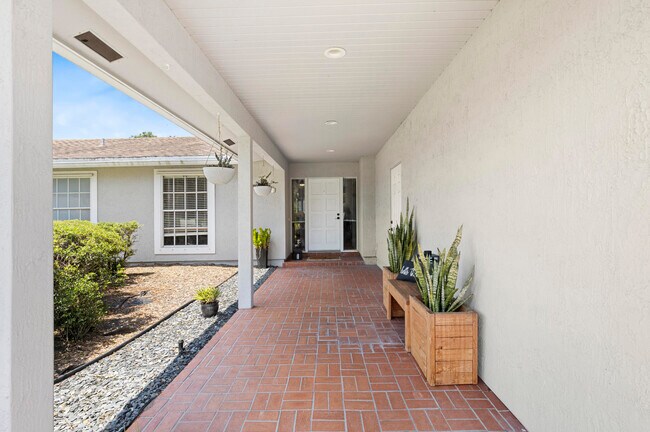 Foto del edificio - 4114 Bay Laurel Way