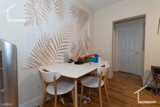 Building Photo - 4 br, 2 bath  - 73 Egmont St