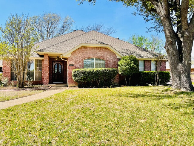 Building Photo - 7508 Aspen Wood Cir