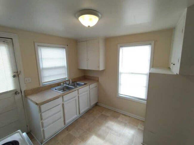 Foto del edificio - 5535 Wesconnett Blvd