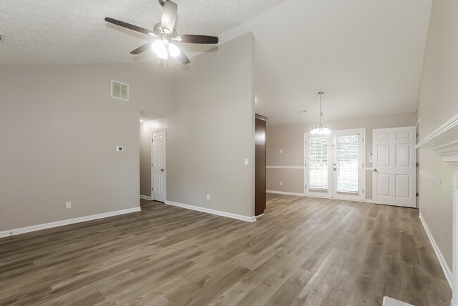 Building Photo - 154 Mcarthur Dr