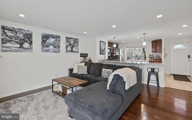 Building Photo - 7680 Wolford Way