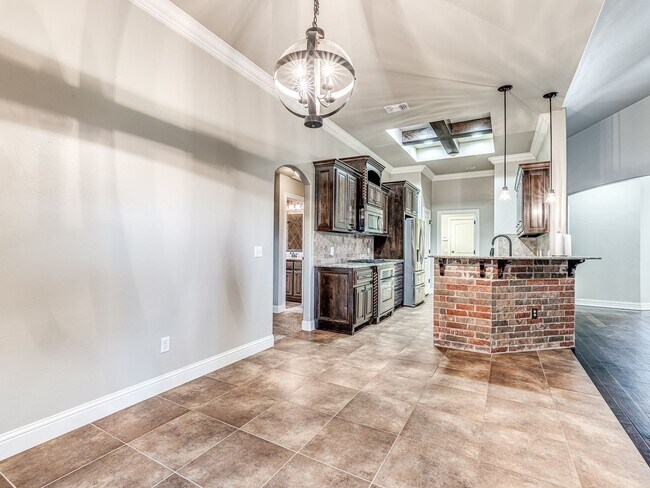 Building Photo - Charming home in Deer Creek Schools + Lone...