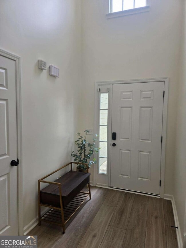 Building Photo - 2633 English Oaks Ln NW