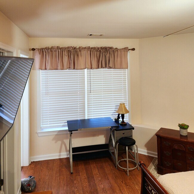 Building Photo - 3522 Valley Haven Ct