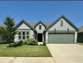 Building Photo - 11333 Pecan Crk Dr