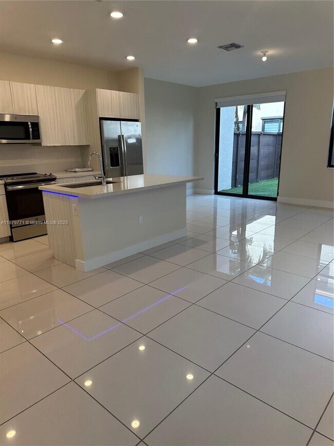 Foto del edificio - 15839 NW 91st Ct