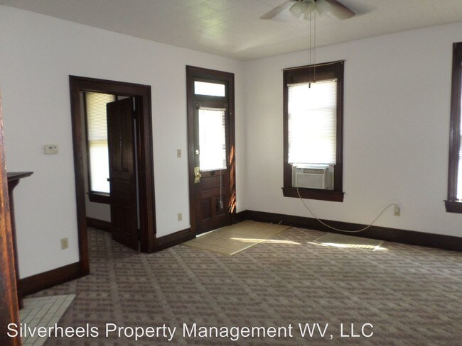 Building Photo - 2 br, 1 bath Apartment - 1718 Park Street