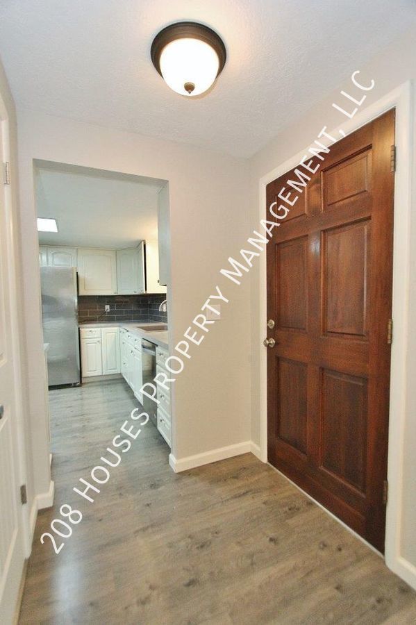 Foto del edificio - Immaculate Single-Level Home