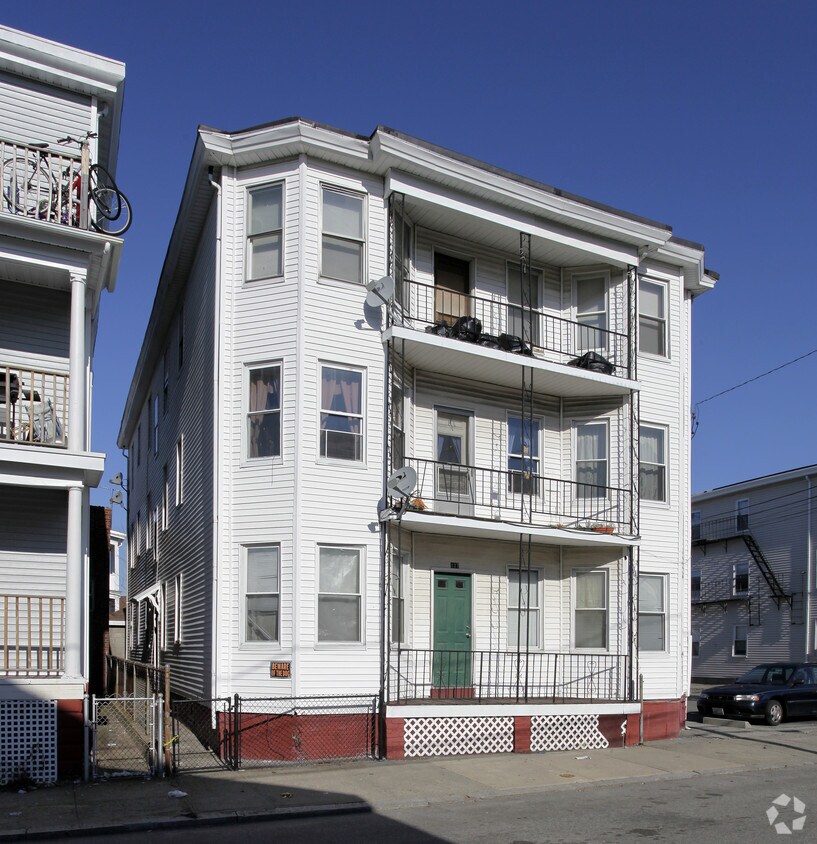 Primary Photo - 127 Tell St