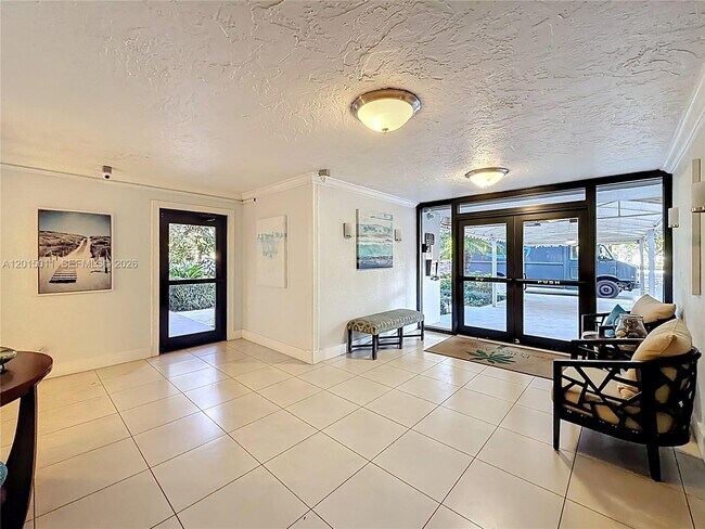 Foto del edificio - 605 Oaks Dr