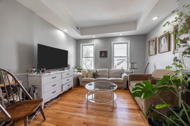 Foto del edificio - 1647 N Francisco Ave