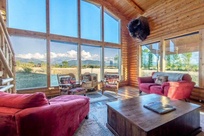 Building Photo - 3791 Whitney Dr