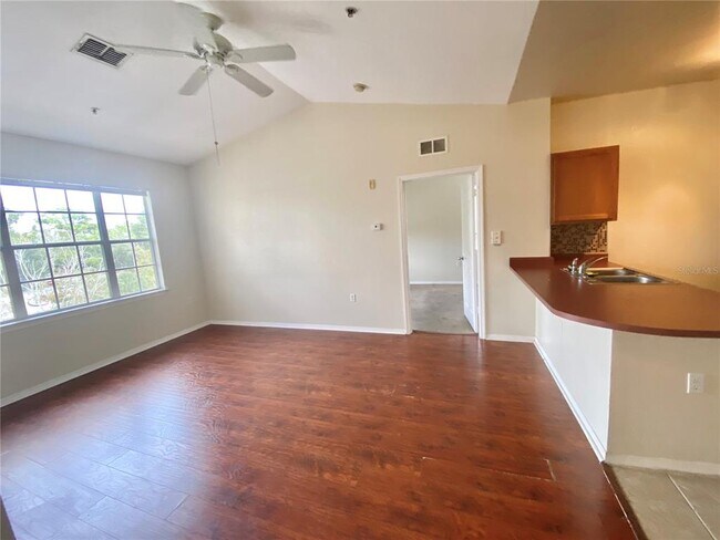 Foto del edificio - 8213 Claire Ann Dr