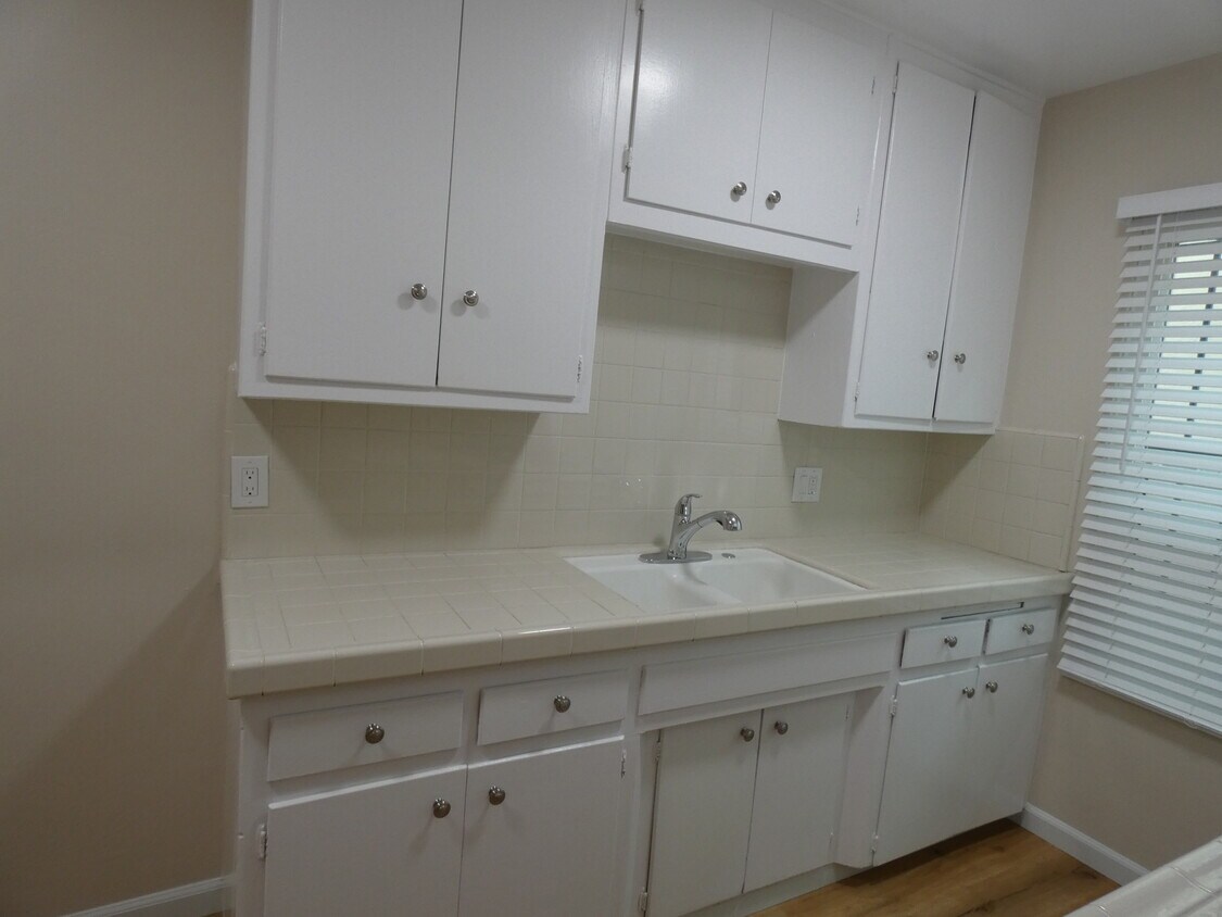 Primary Photo - 2256 San Anseline Ave