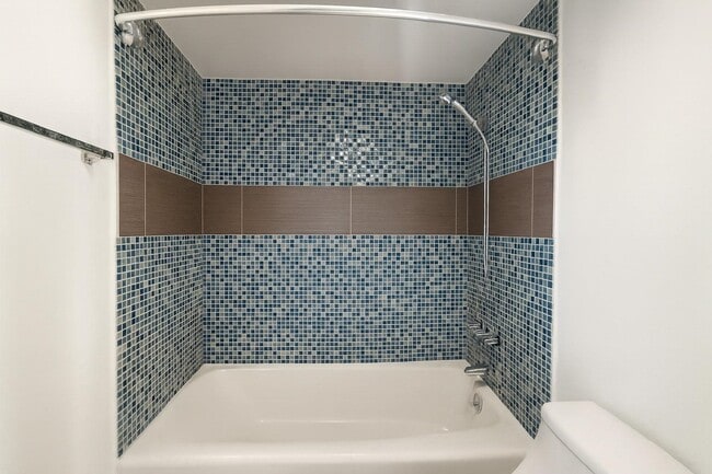 Foto del edificio - 7510 Hornwood Dr