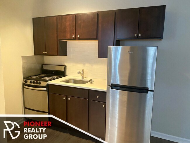 Foto del edificio - 1627 N Humboldt Blvd