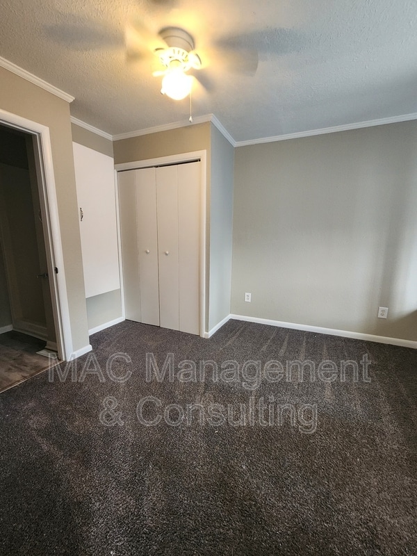 Building Photo - 1319 Autumn Ave