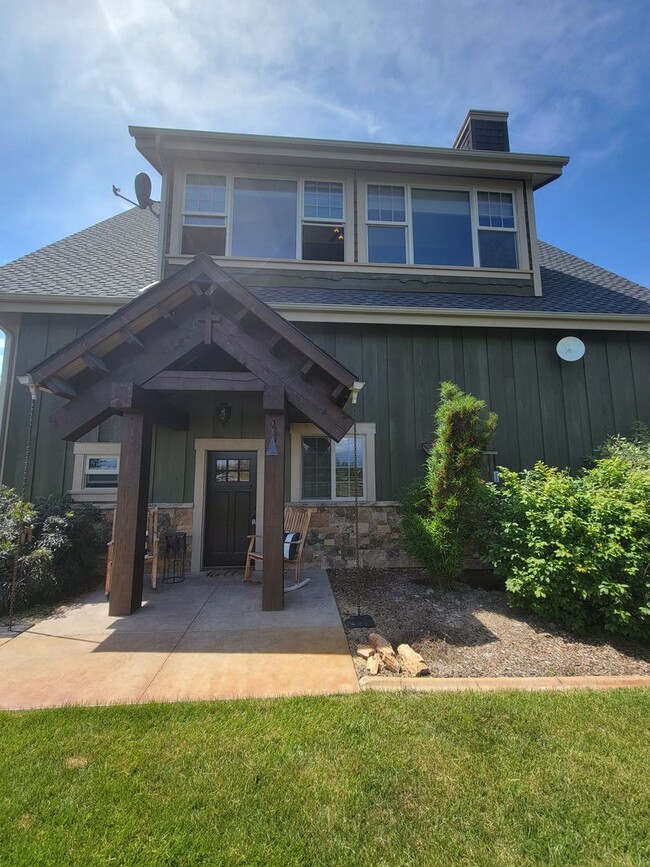 Foto del edificio - Kalispell Home with stunning mountain views