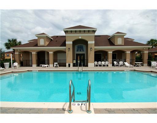 Foto del edificio - Luxury Gated 3BR 2.5 Bath Sanford Townhome with garage and pool