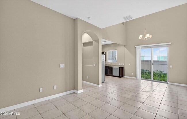 Foto del edificio - 1367 S Country Club Dr