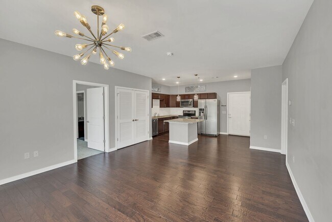 Building Photo - 1122 Litton Ave