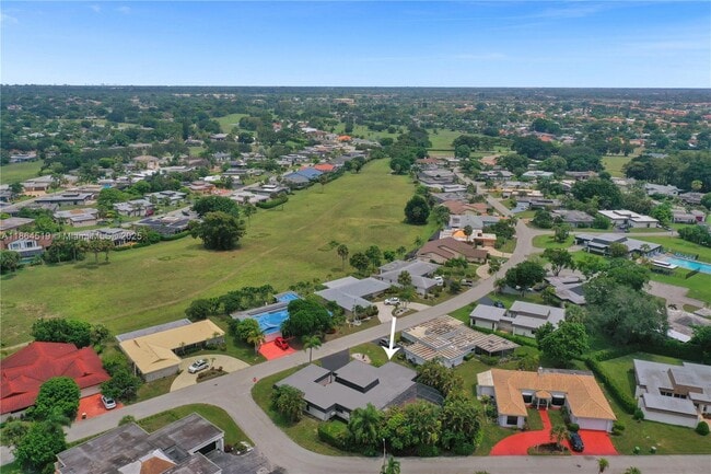 Foto del edificio - 5708 Mulberry Dr