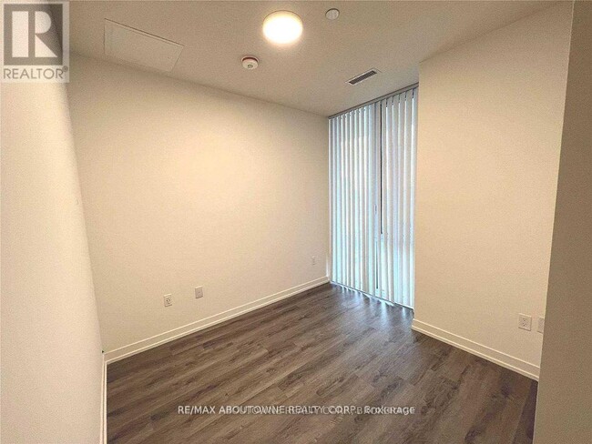 Building Photo - 138 Downes St